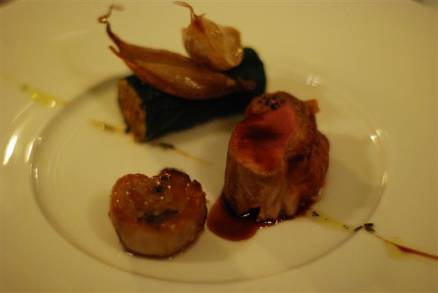 L’Agneau - - Selle rôtie et confit d’agneau, céréales épicées Roast saddle of lamb & lamb confit, with spices L’Agneau - - Selle rôtie et confit d’agneau, céréales épicées Roast saddle of lamb & lamb confit, with spices