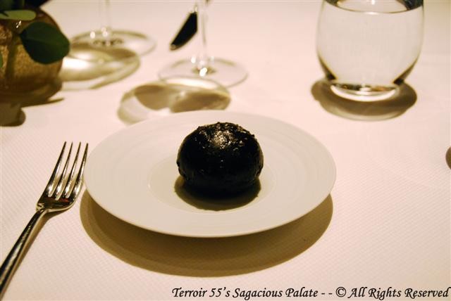 Bread (Squid Ink Pain Au Lait)