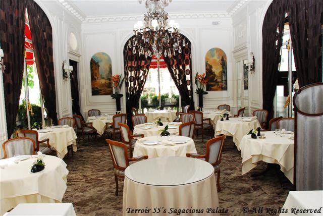 Le Raphael Restaurant