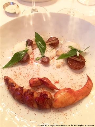 Lobster from Cotentin on the ember, sea potatoes, wild garlic (Blue Lobster)