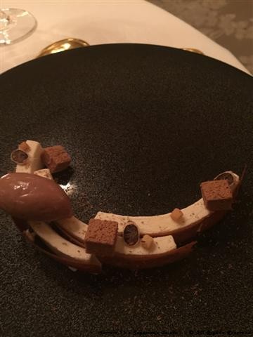 Parfait with raw and roasted cocoa seed, chocolate ice cream