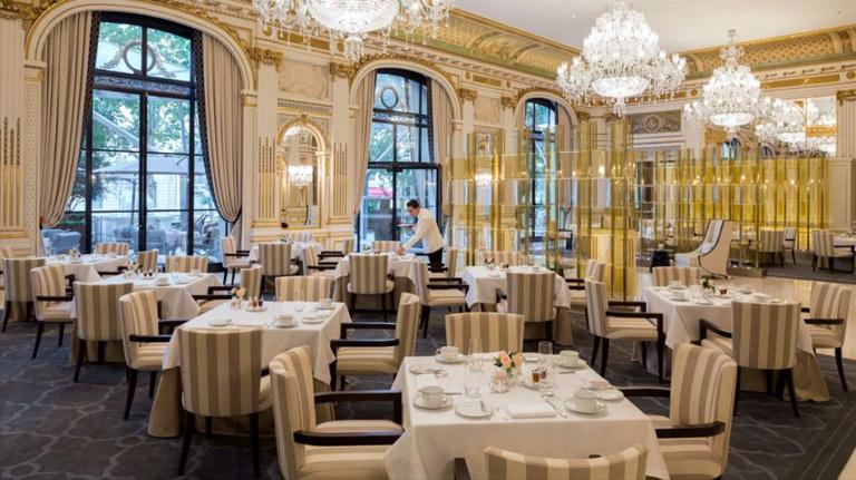 © The Restaurant Lobby – – Courtesy of The Peninsula Paris