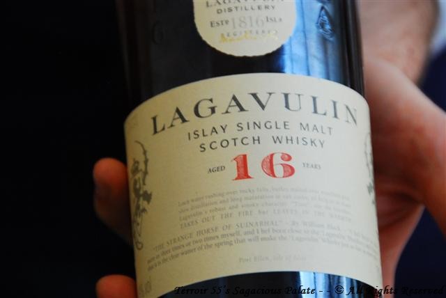 Lagavulin "16" Islay Single Malt Scotch Whisky