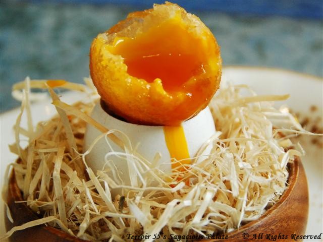 Crispy egg yolk with mushroom gelatin
