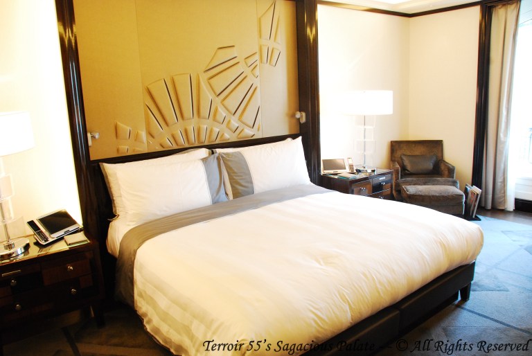 Hotel Peninsula - The Room