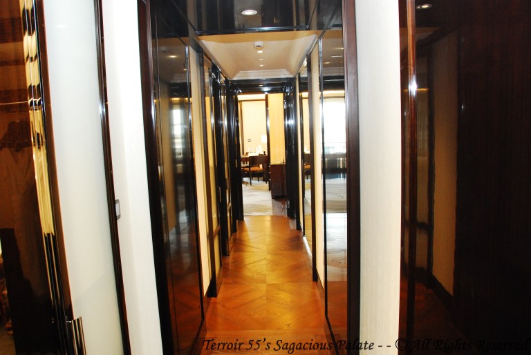 Hotel Peninsula - The Room