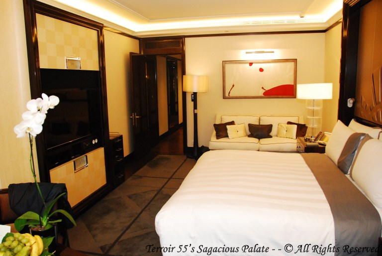 Hotel Peninsula - The Room