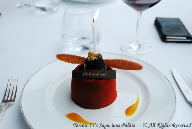 L’Envol Chocolate custard and coconut biscuit, passion fruit and mango 